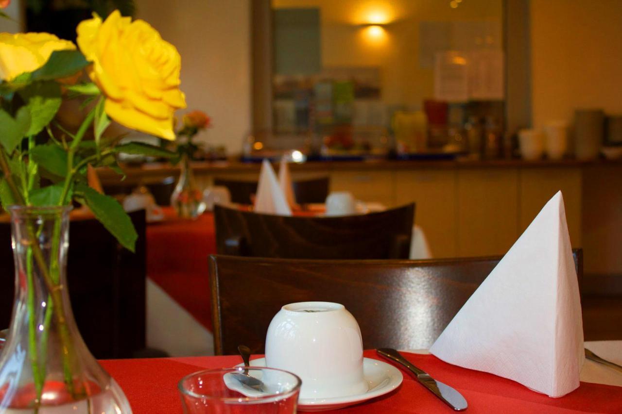 ליבק Cvjm Hotel Am Dom מראה חיצוני תמונה