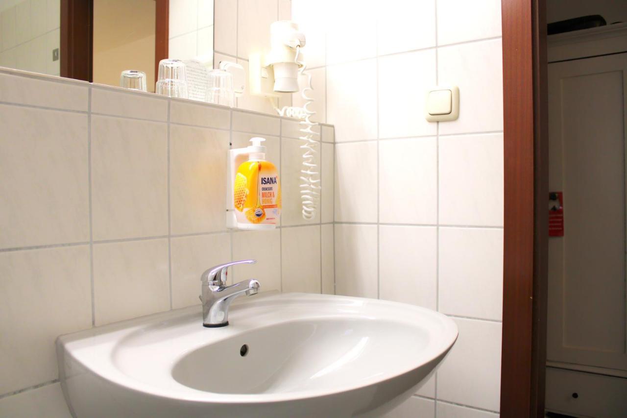 ליבק Cvjm Hotel Am Dom מראה חיצוני תמונה